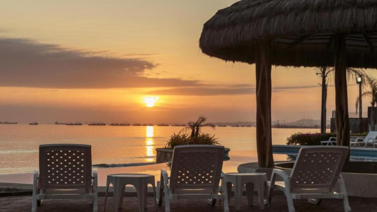 Apartamento Torre Oceanica En - Ecuador *